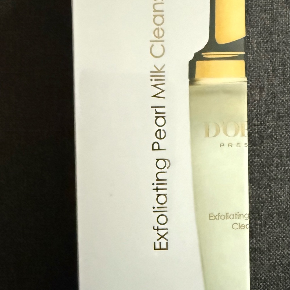 D'OR24K Prestige Exfoliating Pearl Milk Cleanser